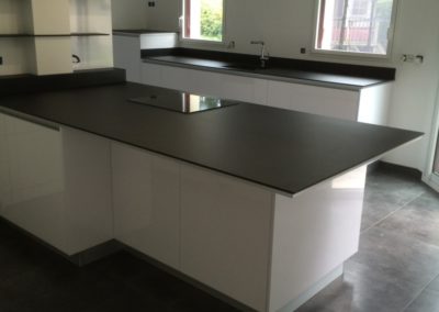 cuisine-noir-blanc-moderne-400x284